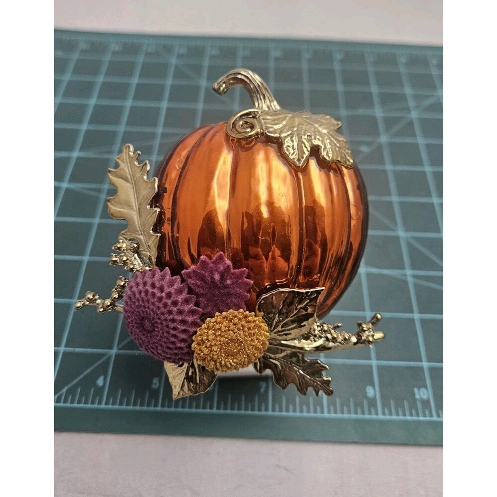 Bath & Body Works PUMPKIN Purple Flowers Wallflower Nightlight Plug In